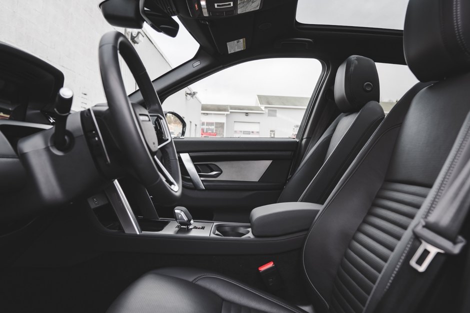 2024 Land Rover DISCOVERY SPORT P250 Dynamic SE-10