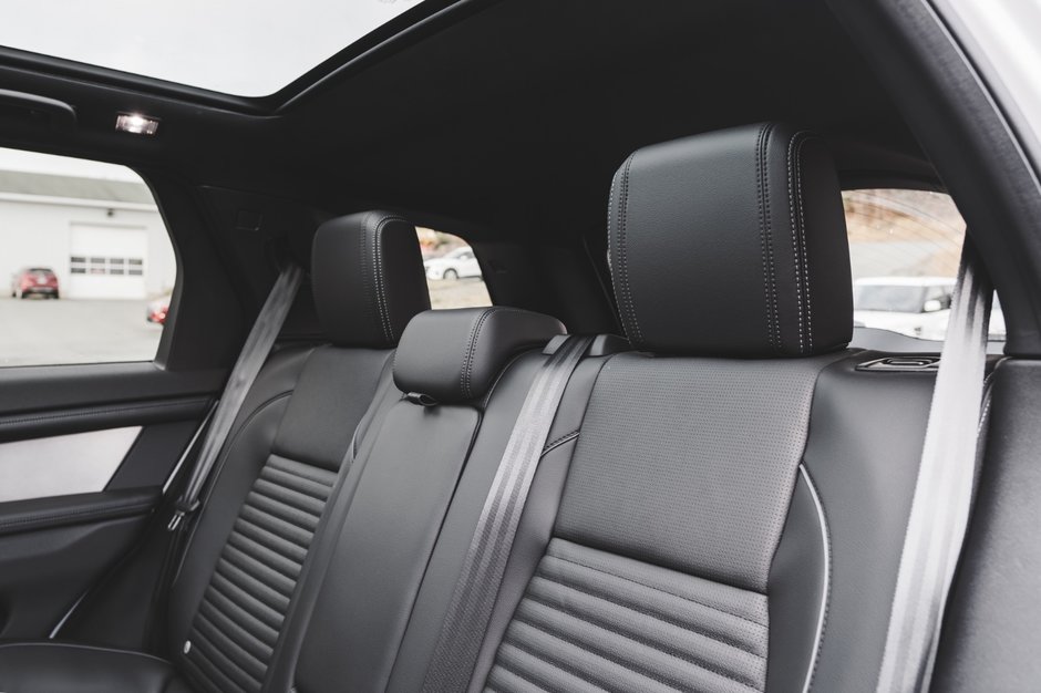 2024 Land Rover DISCOVERY SPORT P250 Dynamic SE-25