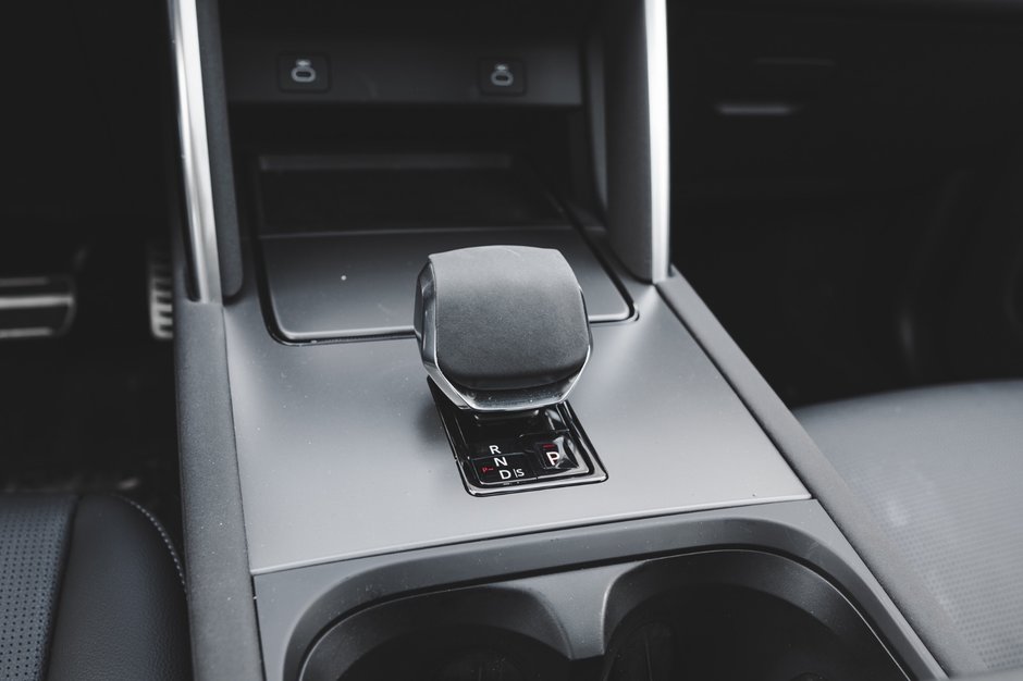 2024 Land Rover DISCOVERY SPORT P250 Dynamic SE-22