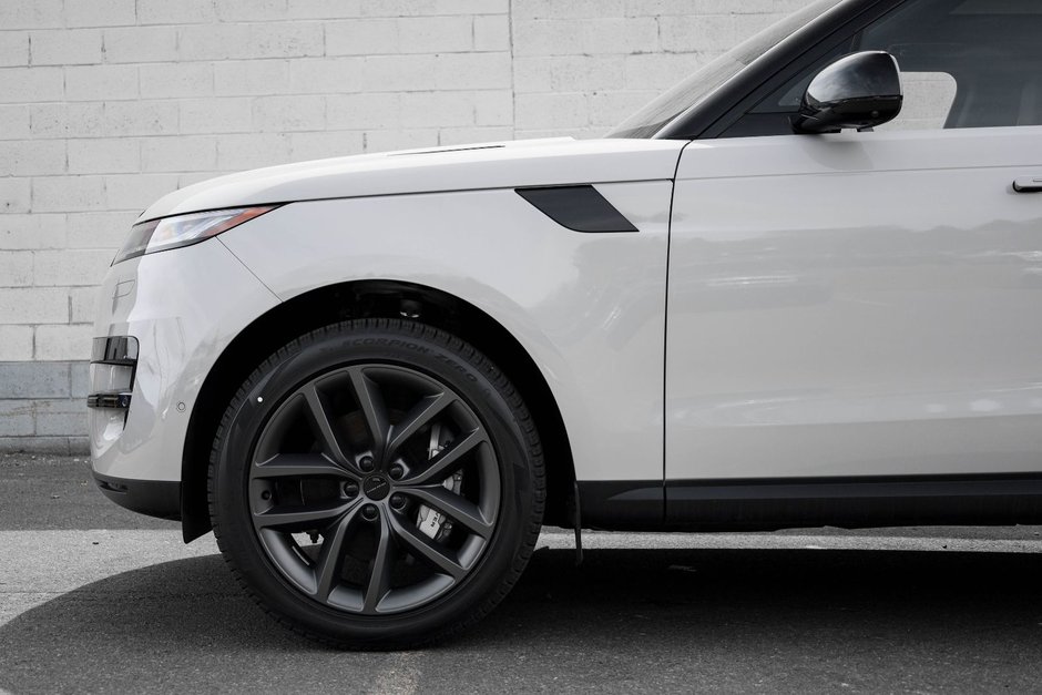 2026 Land Rover Range Rover Sport S-1