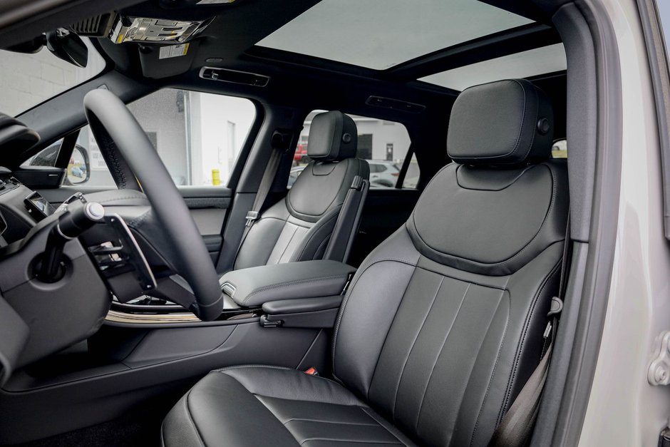 2026 Land Rover Range Rover Sport S-13