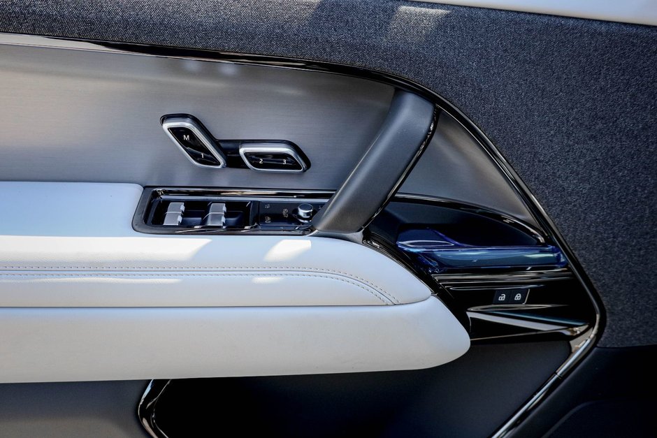 2026 Land Rover Range Rover Sport S-11