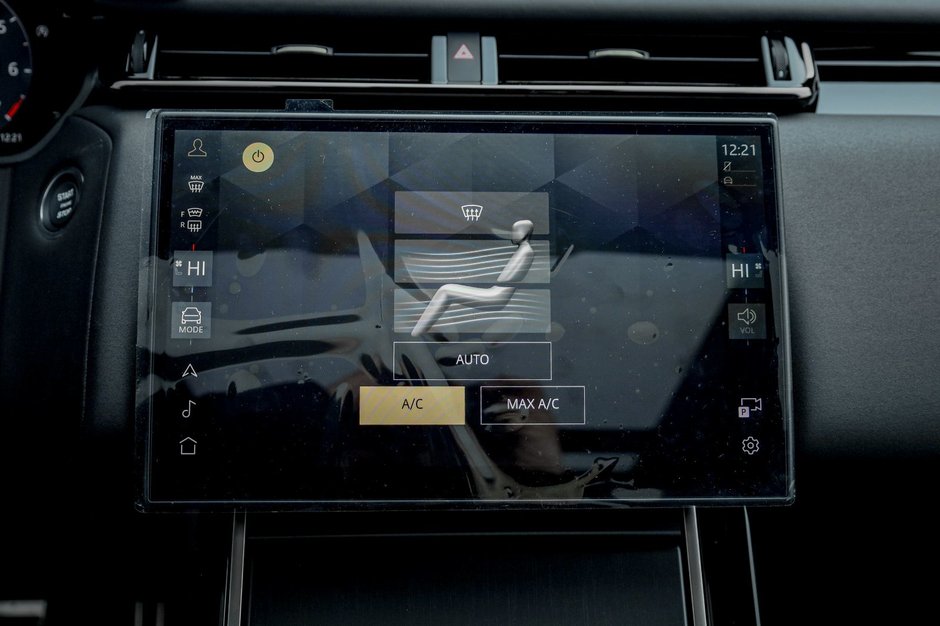 2026 Land Rover Range Rover Velar Dynamic SE-15