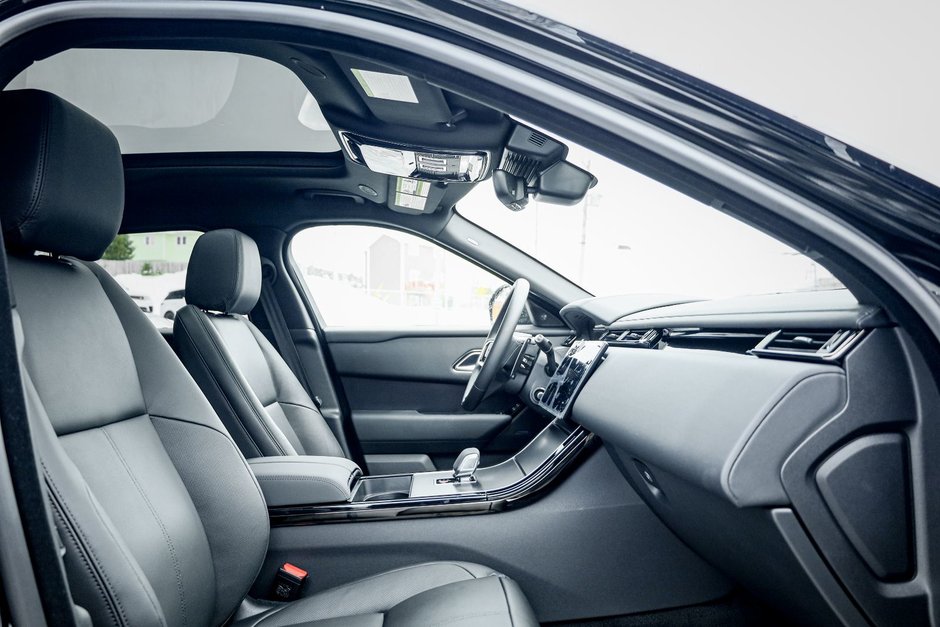 2026 Land Rover Range Rover Velar Dynamic SE-16