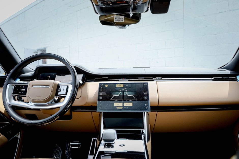 2026 Land Rover Range Rover SE SWB-18