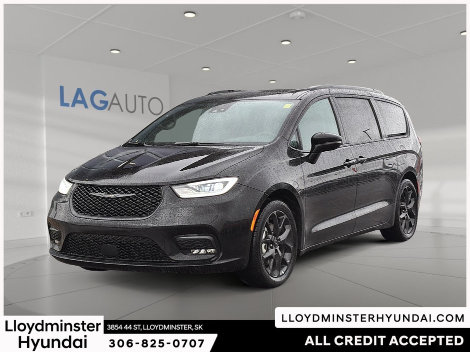 2024 Chrysler Pacifica Touring-L in Lloydminster, Saskatchewan