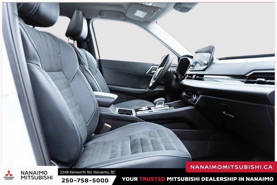 2024 Mitsubishi OUTLANDER PHEV LE-20
