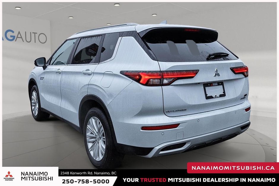 2024 Mitsubishi OUTLANDER PHEV LE-6