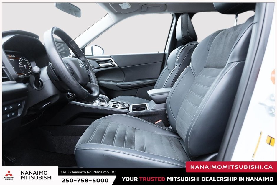 2024 Mitsubishi OUTLANDER PHEV LE-22