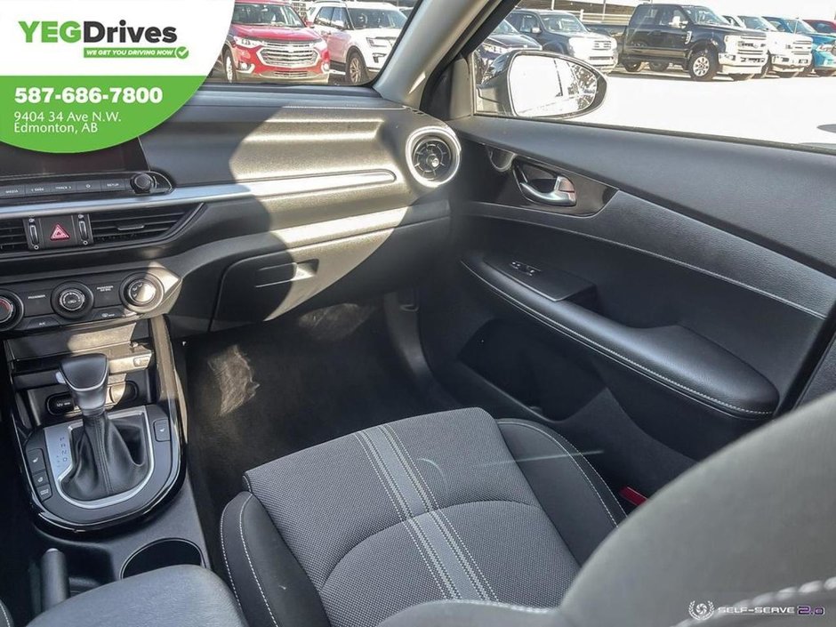 2024 Kia Forte EX-24