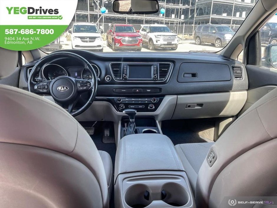 2020 Kia Sedona LX-23