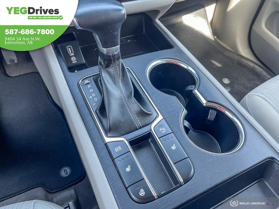 2020 Kia Sedona LX-17