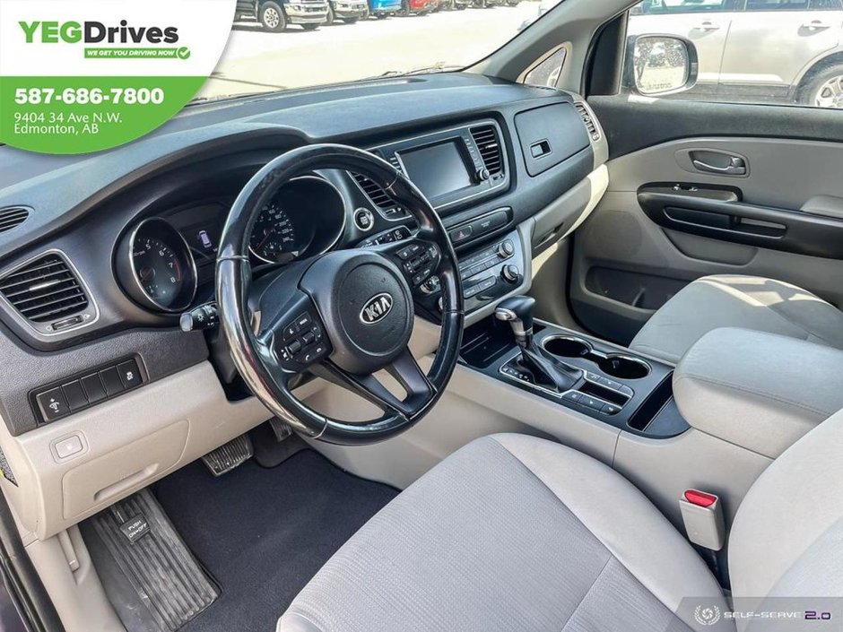 2020 Kia Sedona LX-12