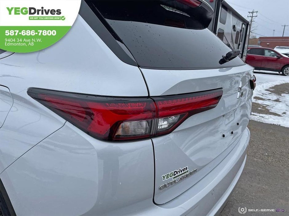 2025 Mitsubishi Outlander Plug-In Hybrid GT-10
