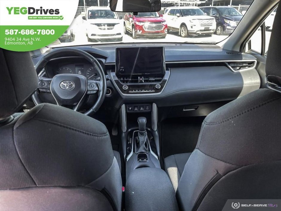 2023 Toyota COROLLA CROSS LE-23