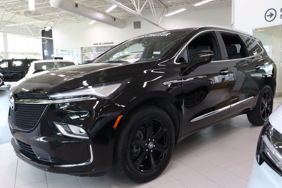 Buick Enclave  2023 à Montréal, Québec - w940px