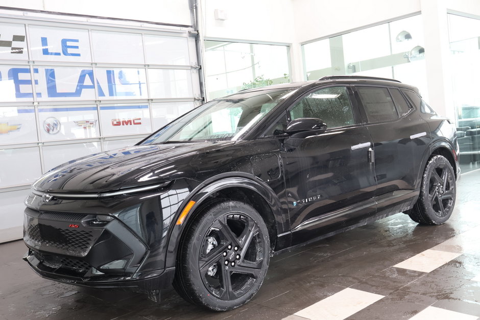 2025 Chevrolet Equinox EV in Montreal, Quebec - w940px