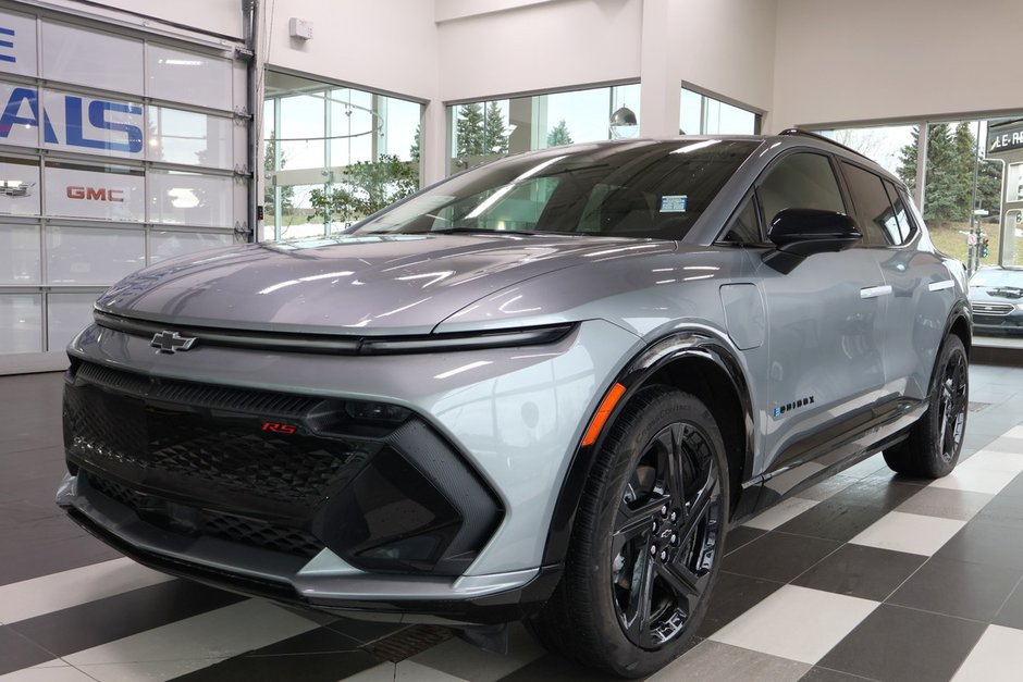 2025 Chevrolet Equinox EV RS AWD in Montreal, Quebec - w940px