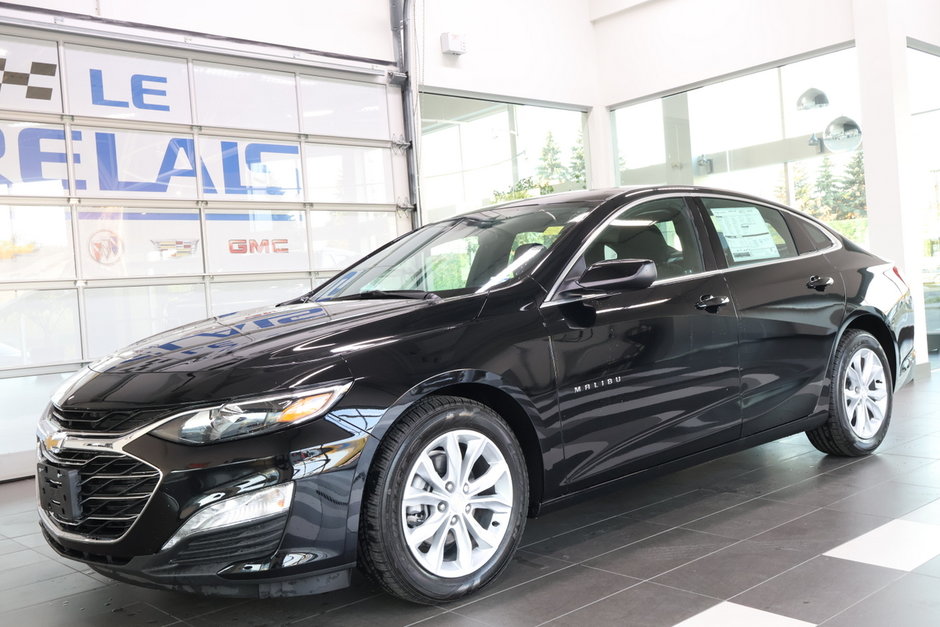 2024 Chevrolet Malibu in Montreal, Quebec - w940px