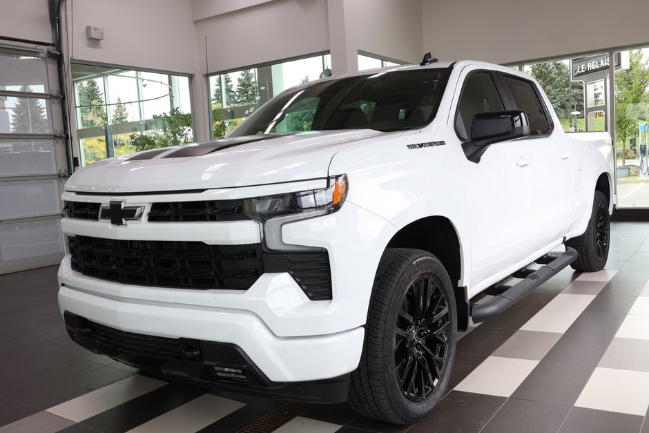 2024 Chevrolet Silverado 1500 in Montreal, Quebec - w940px