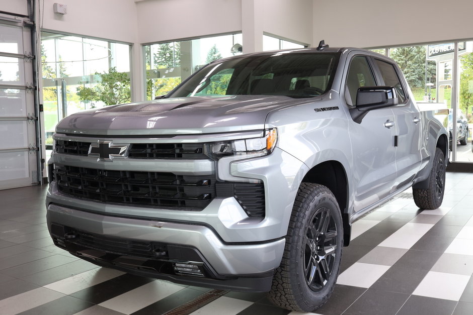 2025 Chevrolet Silverado 1500 in Montreal, Quebec - w940px