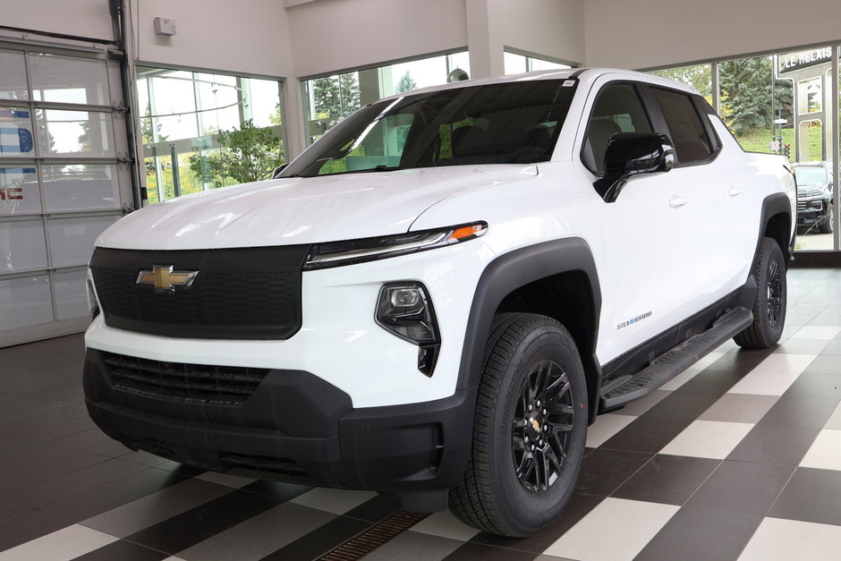 2024 Chevrolet Silverado EV in Montreal, Quebec - w940px