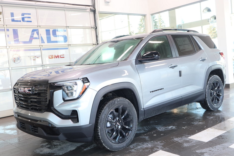 2025 GMC Terrain in Montreal, Quebec - w940px