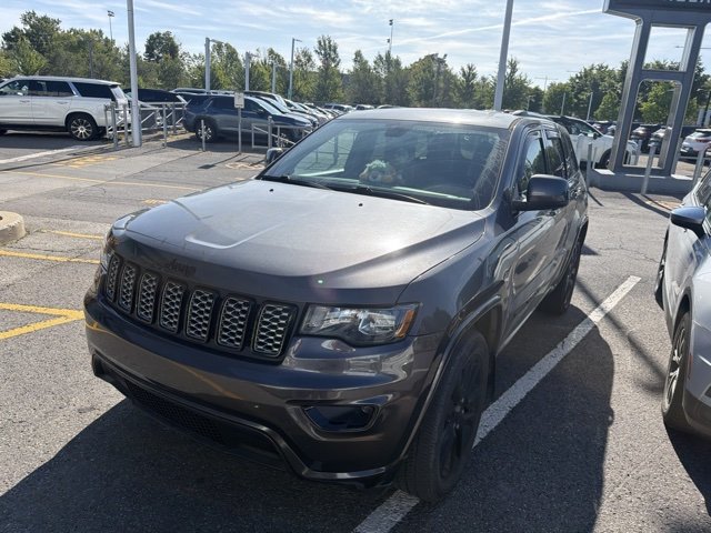 Jeep Grand Cherokee Altitude 4WD 2021 à Montréal, Québec - w940px