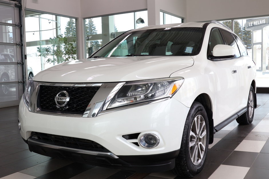 2015 Nissan Pathfinder in Montreal, Quebec - w940px