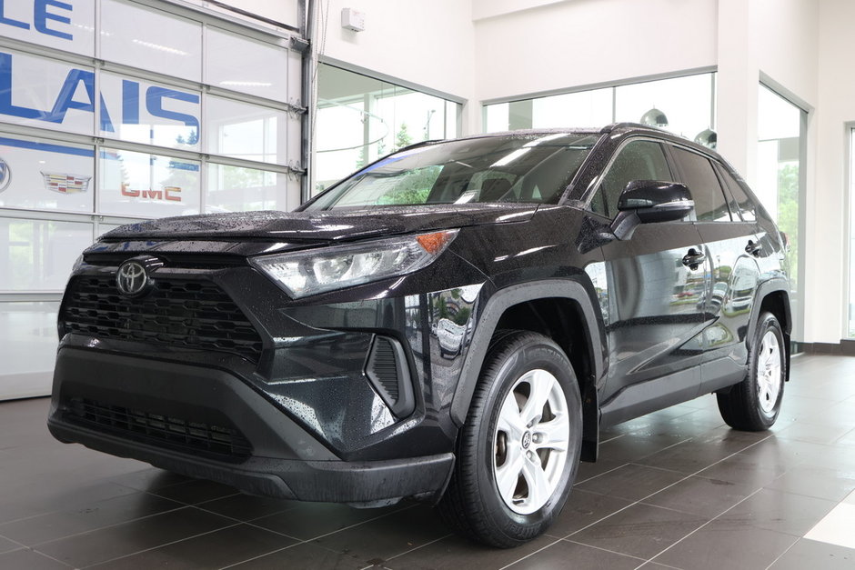 2019 Toyota RAV4 in Montreal, Quebec - w940px
