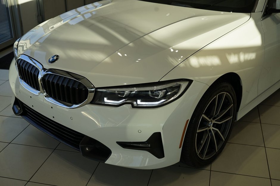 2022 BMW 3 Series 330i xDrive-32