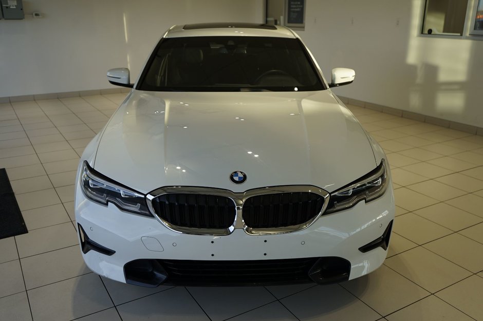 2022 BMW 3 Series 330i xDrive-9