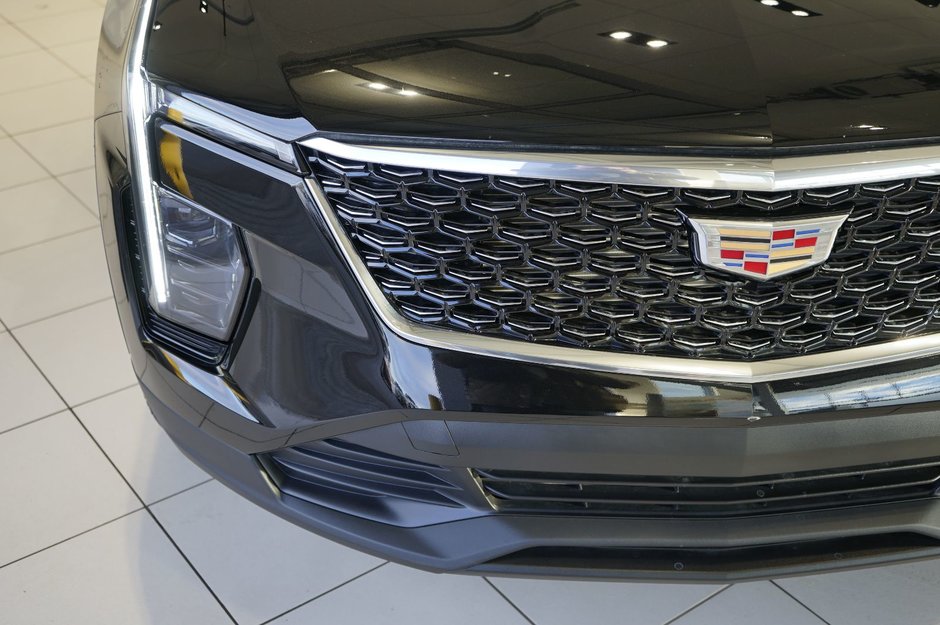 2024 Cadillac XT4 FWD Luxury-27