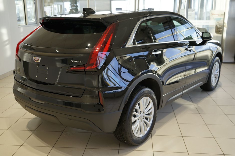 2024 Cadillac XT4 FWD Luxury-6