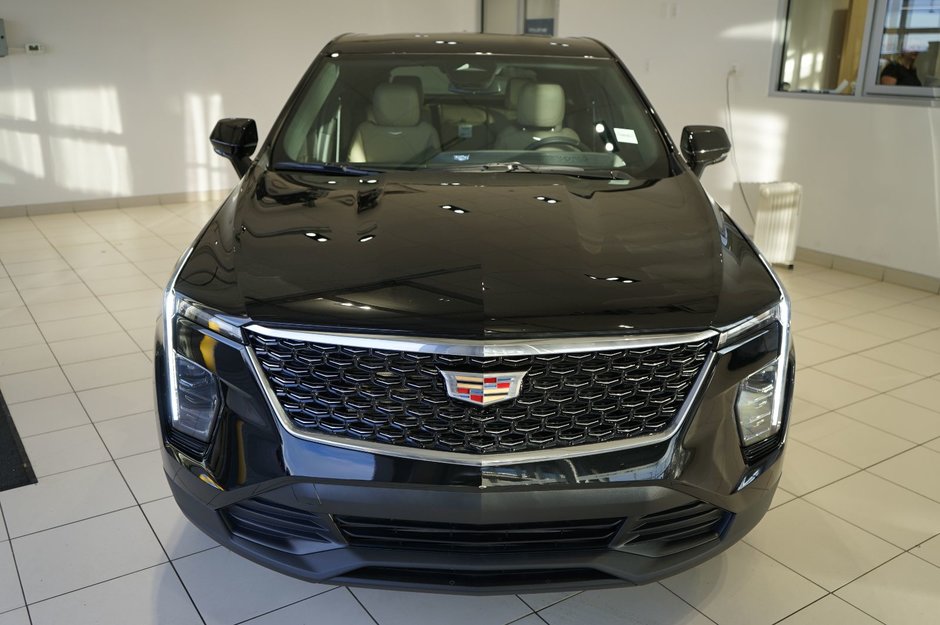 2024 Cadillac XT4 FWD Luxury-9