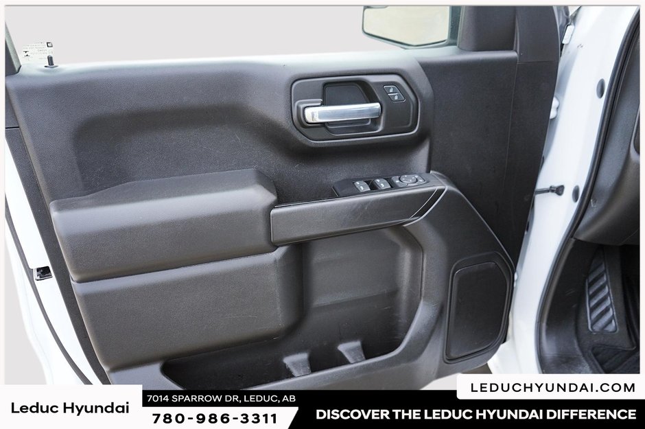 2022 Chevrolet Silverado 1500 LTD Custom-10