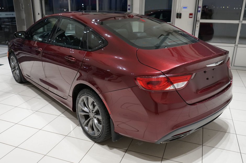 2016 Chrysler 200 S-2