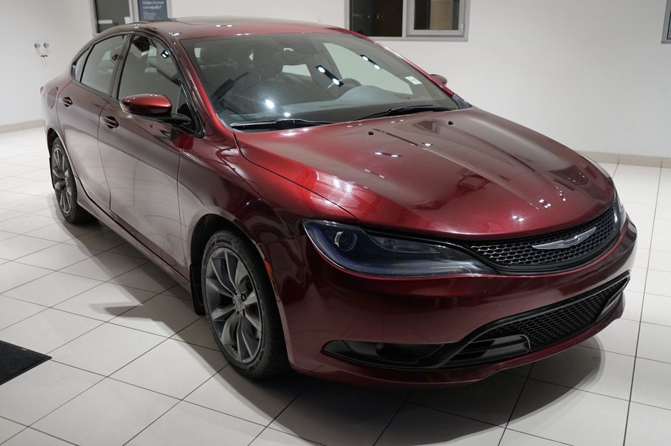 2016 Chrysler 200 S-8