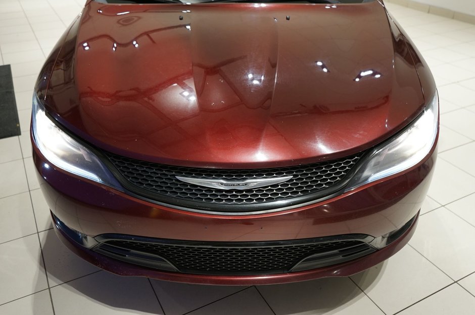 2016 Chrysler 200 S-30