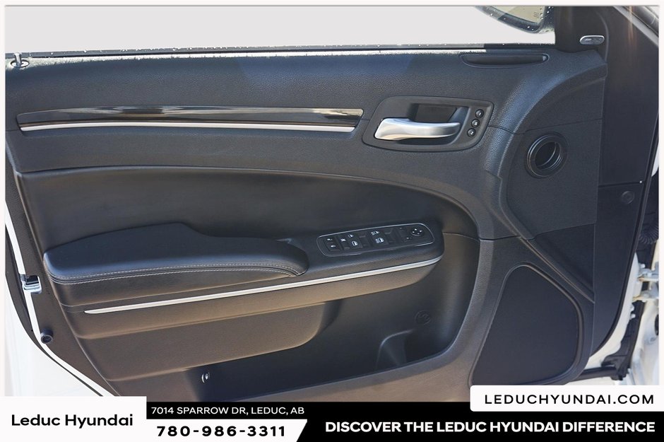 2021 Chrysler 300 S-10