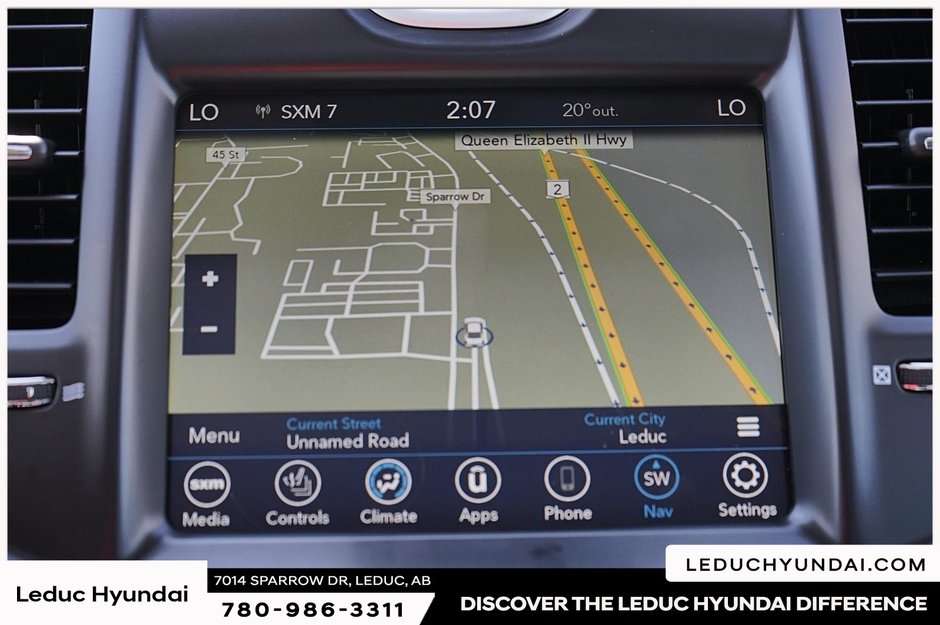 2023 Chrysler 300 Touring-18