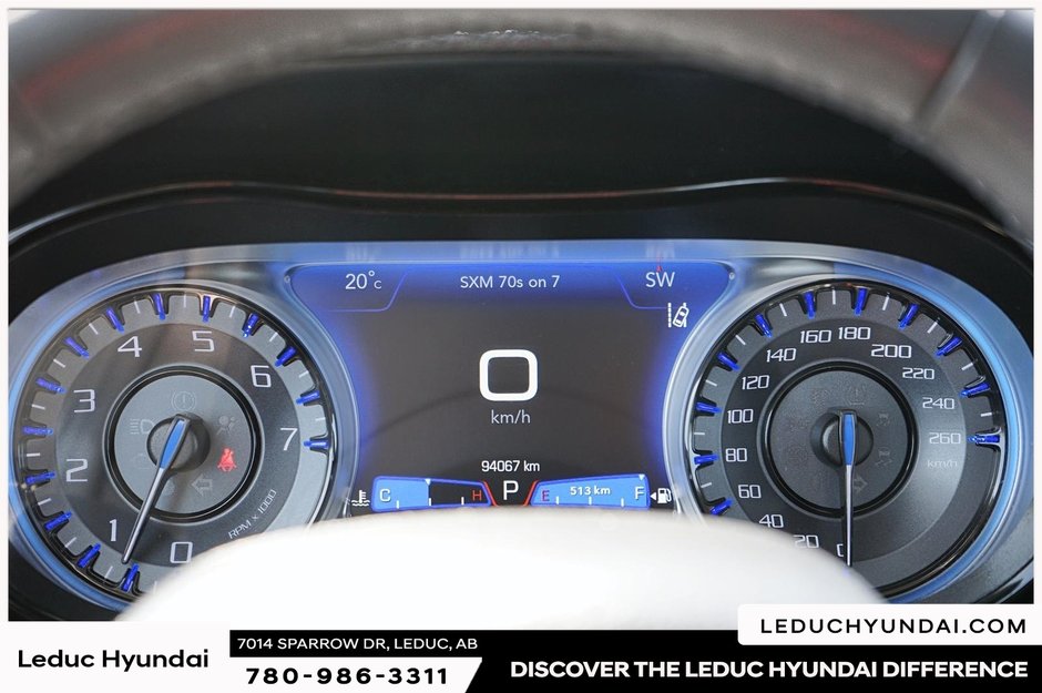 2023 Chrysler 300 Touring-12