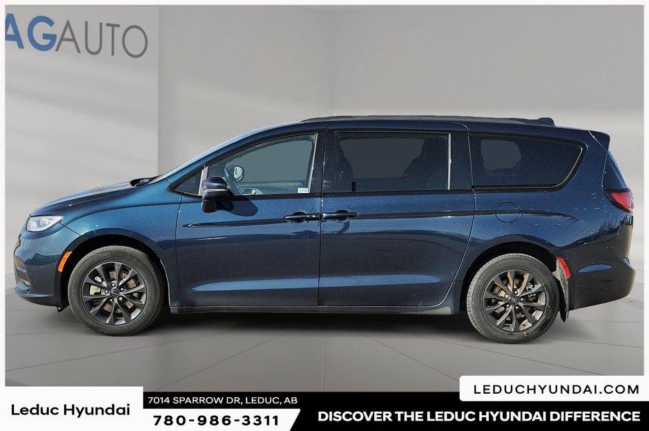 2022 Chrysler Pacifica Touring-4