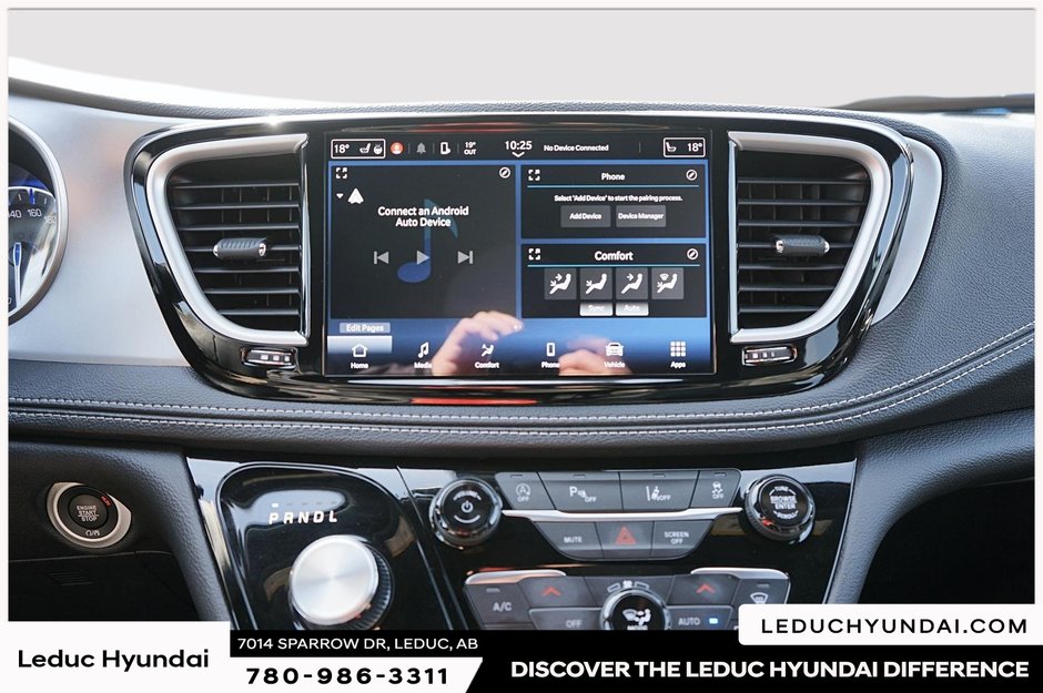 2024 Chrysler Pacifica Touring-17