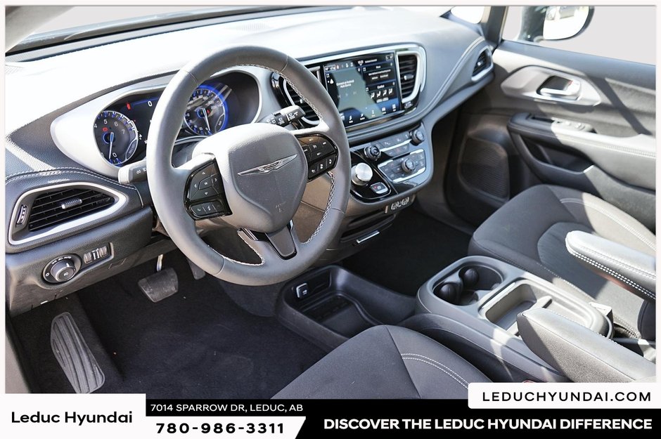 2024 Chrysler Pacifica Touring-11