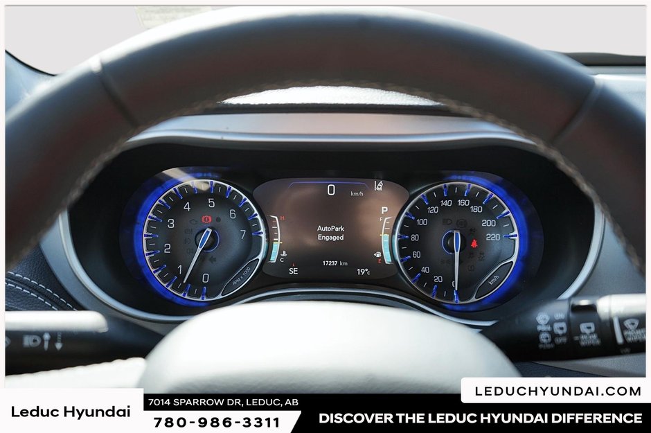 2024 Chrysler Pacifica Touring-12