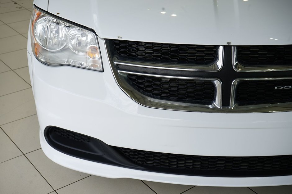 2016 Dodge Grand Caravan SXT-29