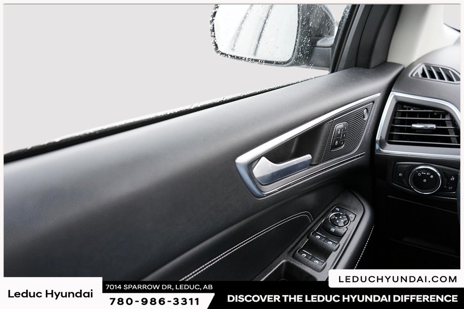 2023 Ford Edge Titanium-11