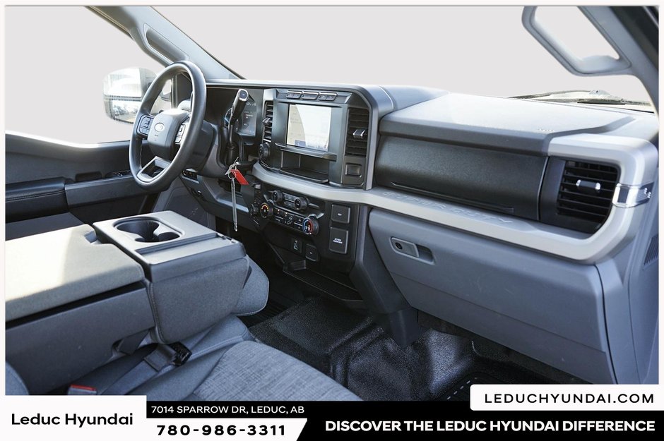 2023 Ford F-350SD XLT-8