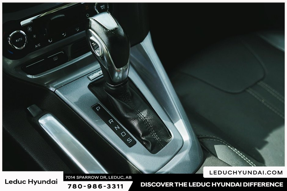 2012 Ford Focus Titanium-15